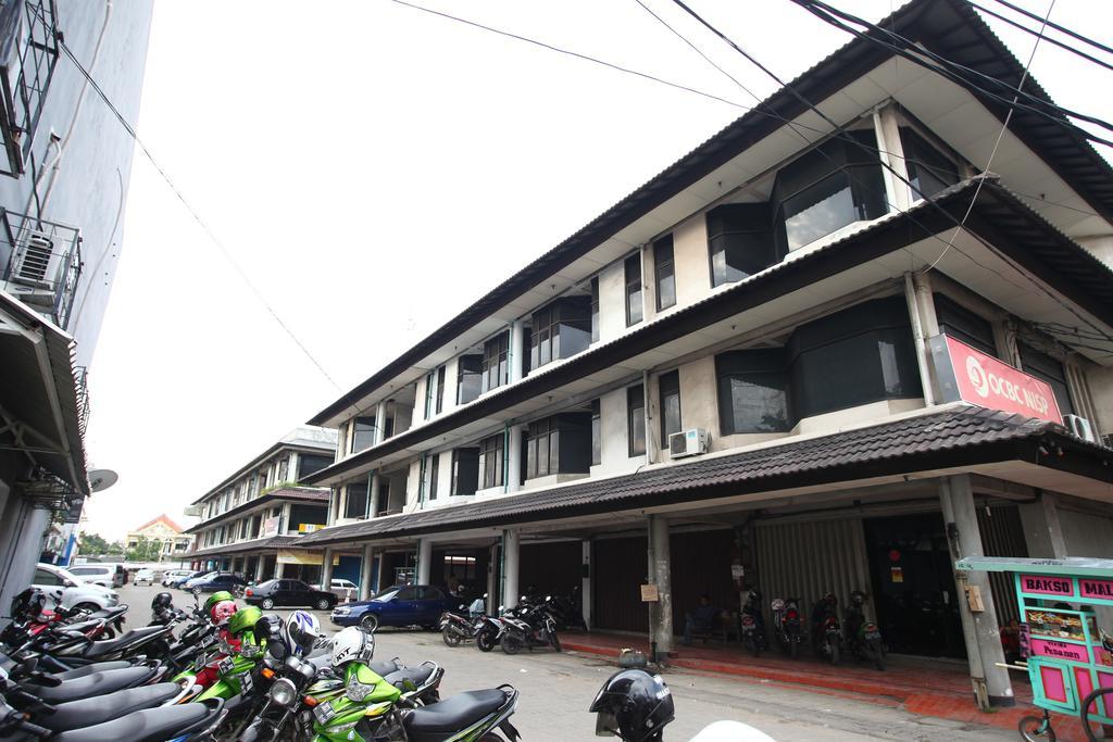 Ds Colive Siliwangi Hotel Semarang Exterior foto